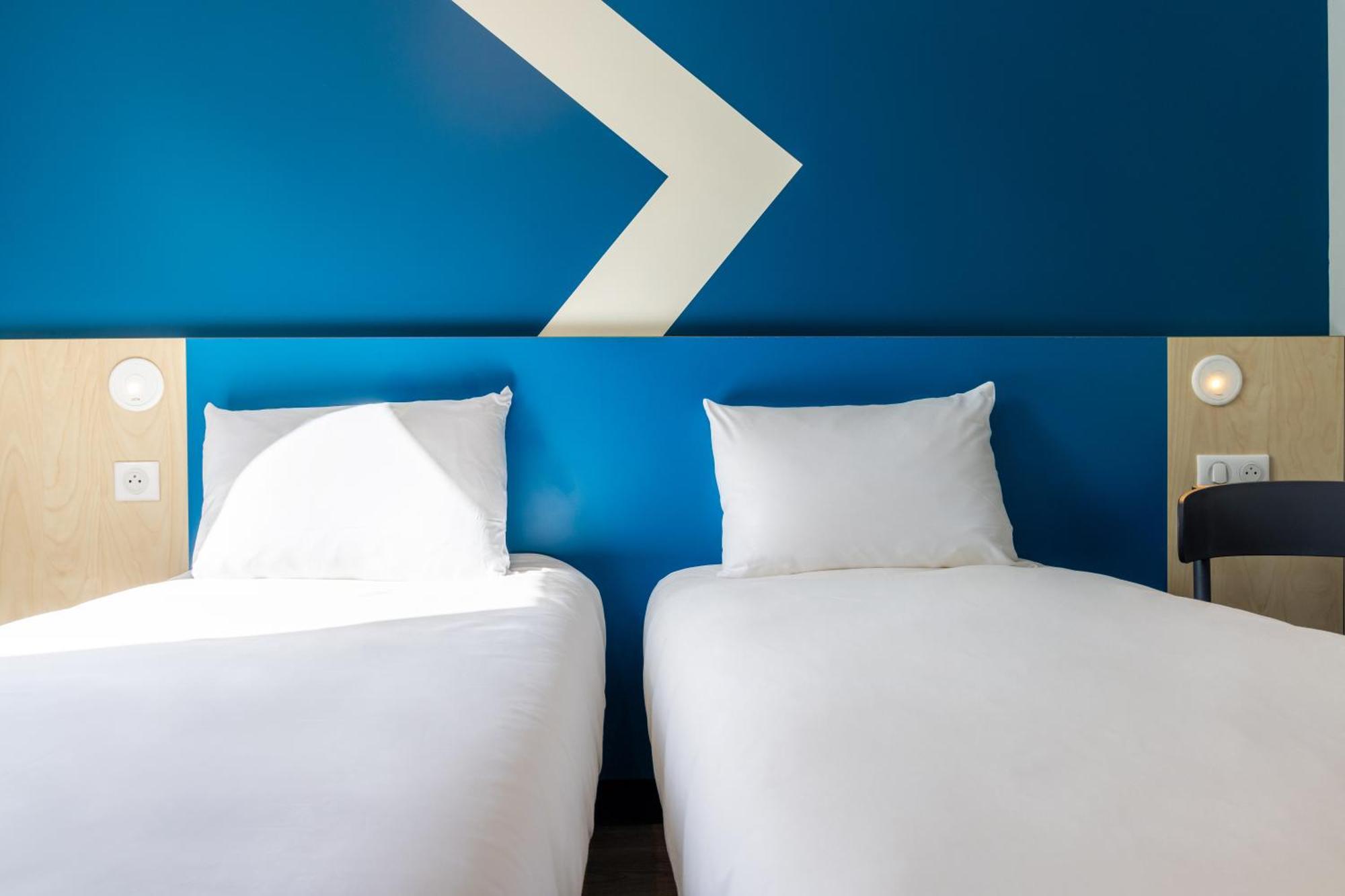 Hotel Ibis Budget Chatillon Paris Ouest Exterior photo